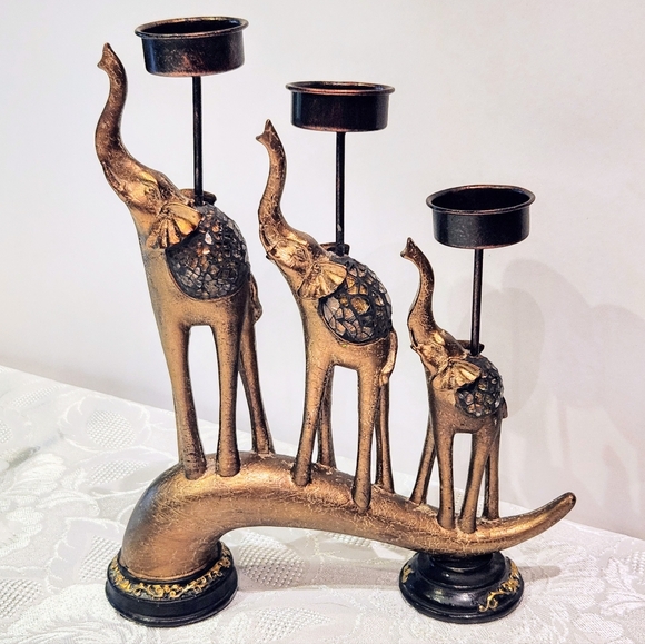 2 piece gold Tone Elephant statue/Figurines, tea light holders - Picture 3 of 7